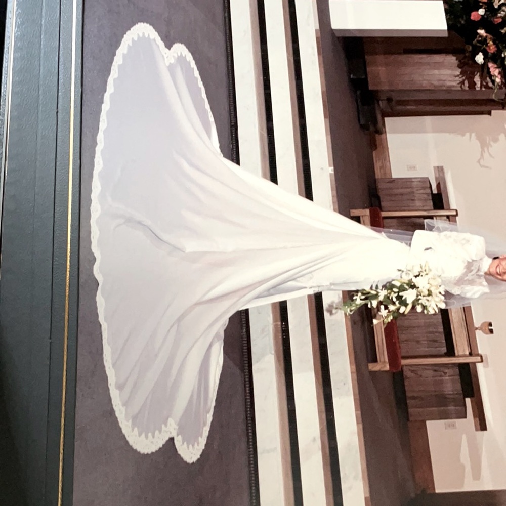 Beautiful Sophisticated Wedding Dress